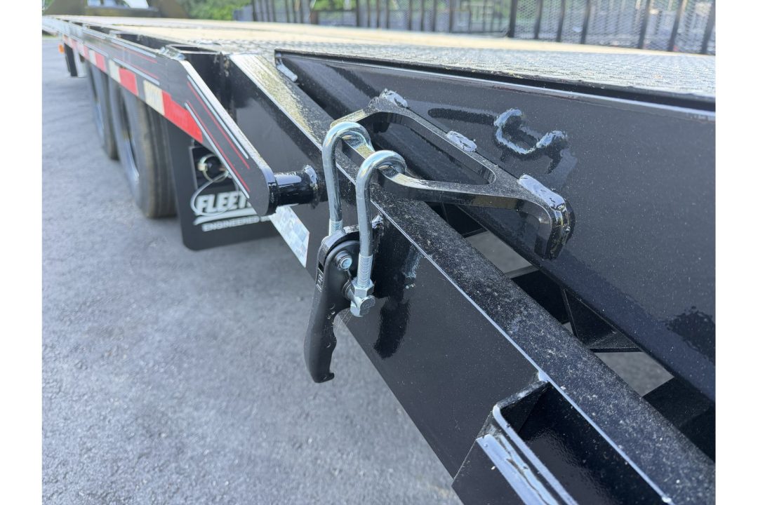 New 2026 Diamond C 8.5x35' Equipment, Gooseneck w/Max Ramps FMAX210MR