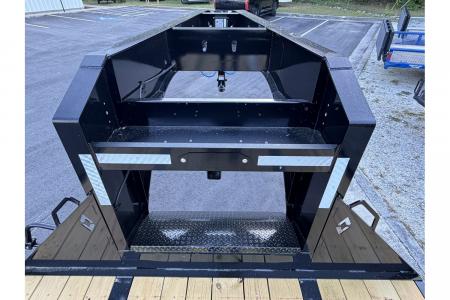 New 2026 Diamond C 8.5x35' Equipment, Gooseneck w/Max Ramps FMAX210MR