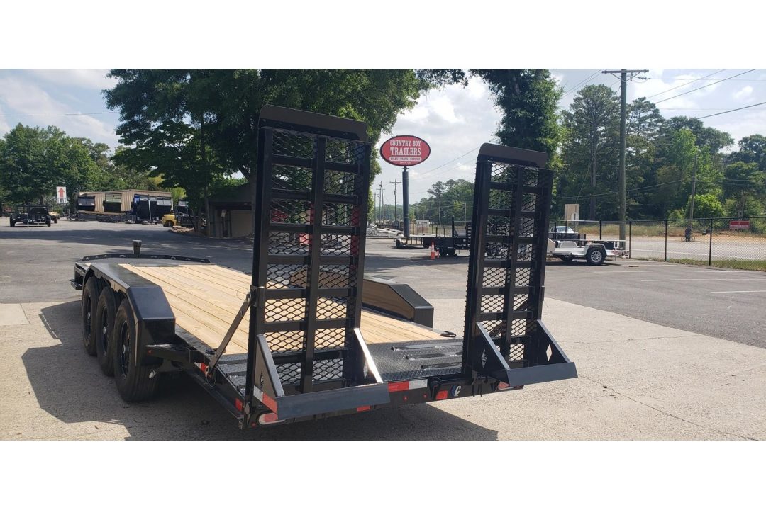 New 2026 Diamond C 82'x22' Equipment, Triple Axle, 24k GVWR, Flip Ramps LPX307