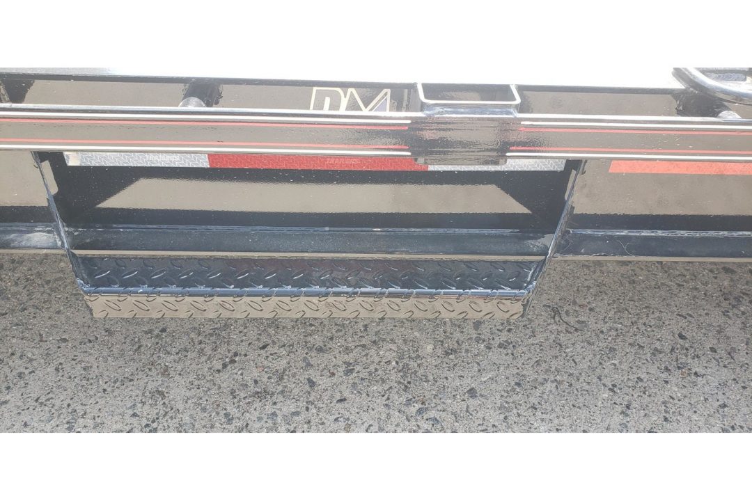 New 2026 Diamond C 82'x22' Equipment, Triple Axle, 24k GVWR, Flip Ramps LPX307