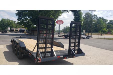 New 2026 Diamond C 82'x22' Equipment, Triple Axle, 24k GVWR, Flip Ramps LPX307
