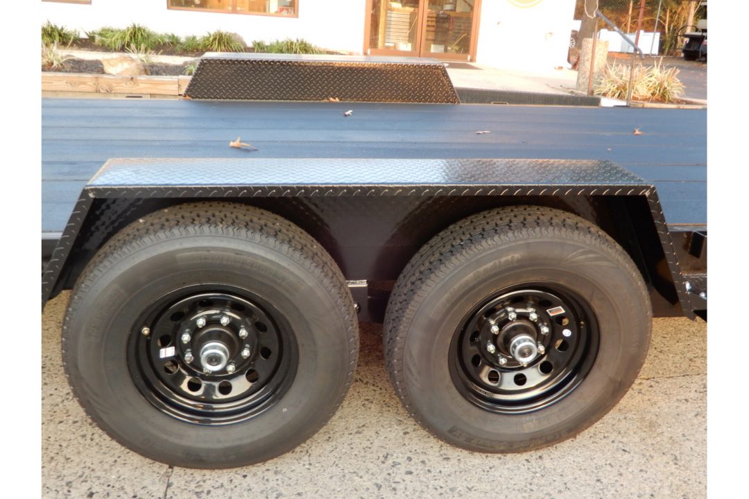 New 2026 Covered Wagon 7x20' Equipment, 4' Dove, 5' Knee Ramps