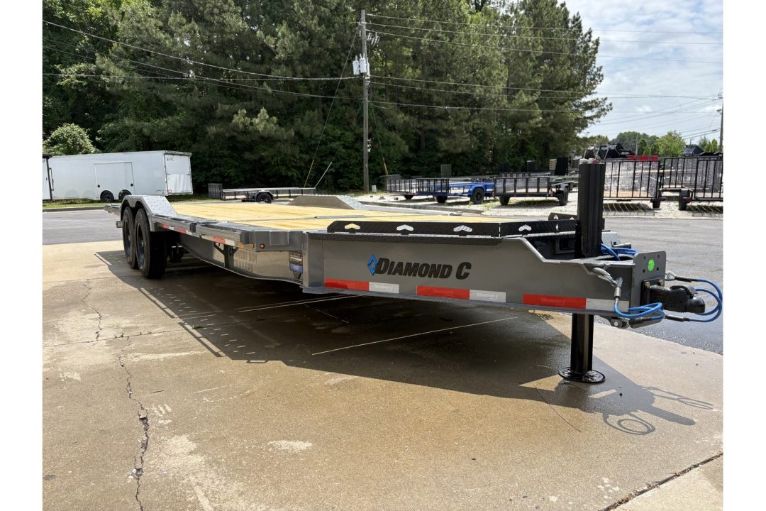 New 2026 Diamond C 8.5x22' Hydraulic & Gravity Tilt, ABS Brakes, Drive over Fenders, 18K GVWR, HXD208