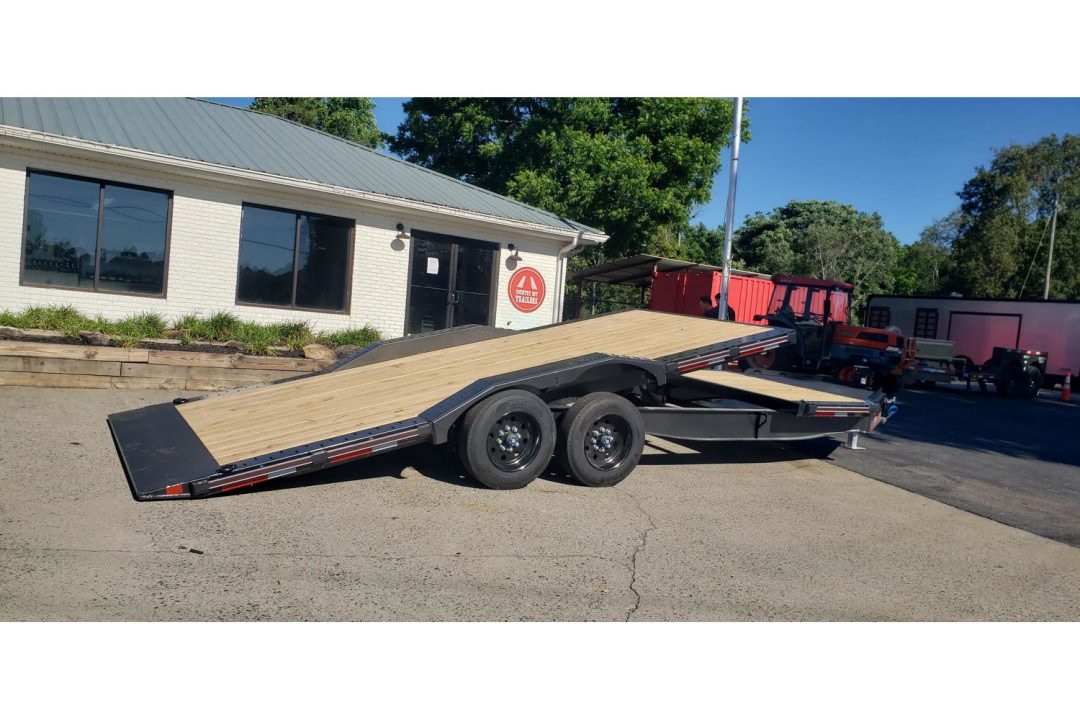 New 2026 Diamond C 8.5x22' Equipment, 4' Flat, 18' Tilt, Max Wide HXD208