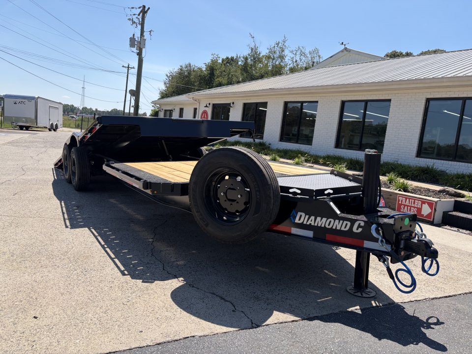 New 2027 Diamond C 8.5x24 Equipment, 18' Tilt, Drive-0ver Fenders HXD210