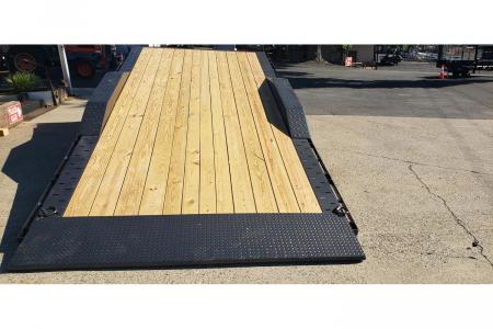 New 2026 Diamond C 8.5x22' Equipment, 4' Flat, 18' Tilt, Max Wide HXD208
