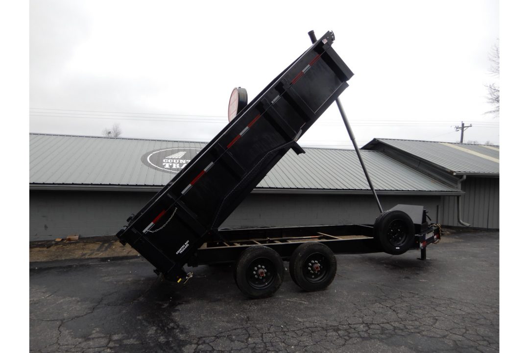 Used 2022 Diamond C USED 82x14' Dump, 32" Sides, 20k GVWR, LPT210