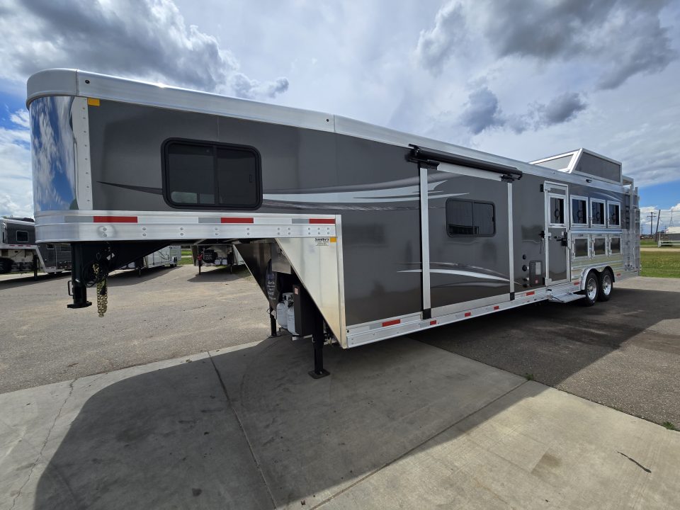 New 2026 Merhow Stampede 4 Horse Trailer