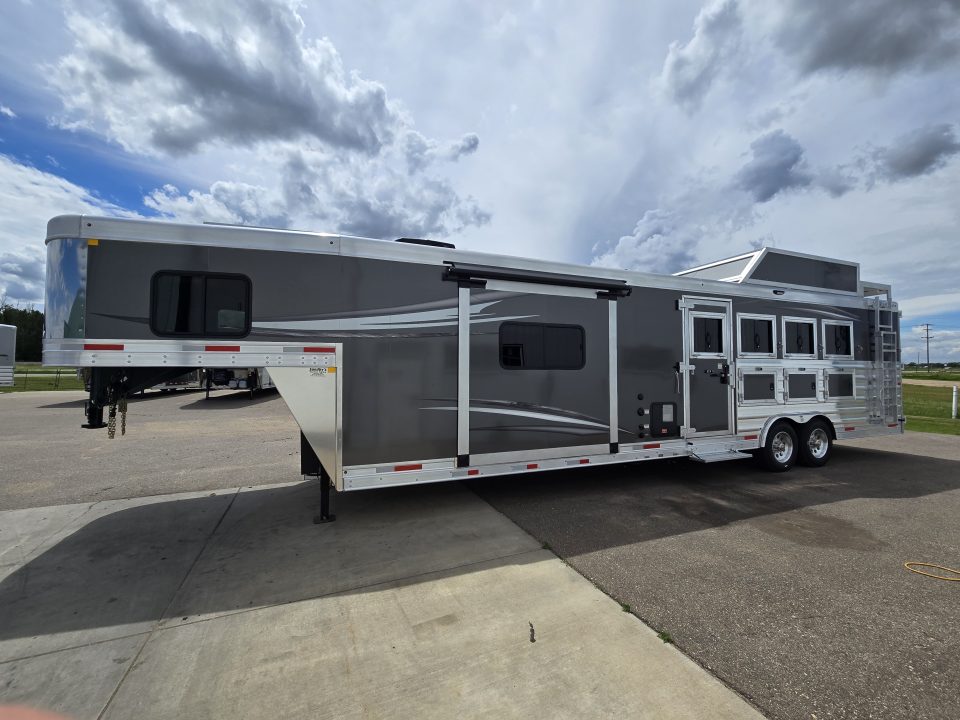 New 2026 Merhow Stampede 4 Horse Trailer