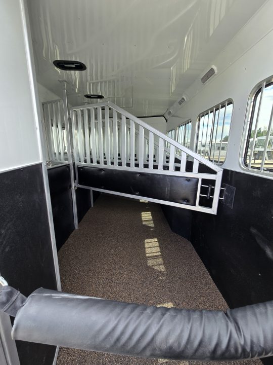 New 2026 Merhow Stampede 4 Horse Trailer