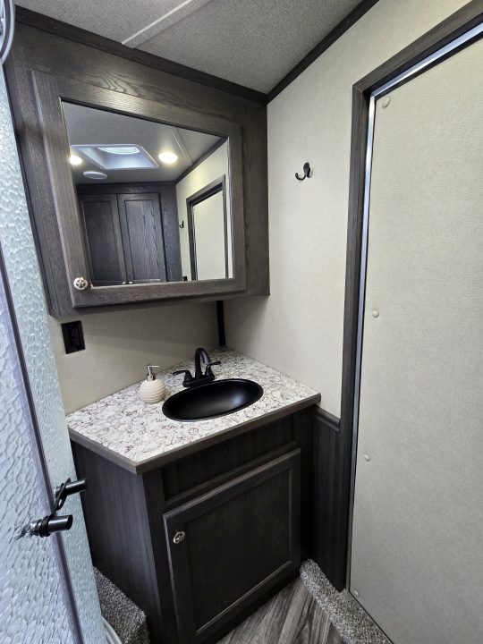 New 2026 Merhow Stampede 4 Horse Trailer