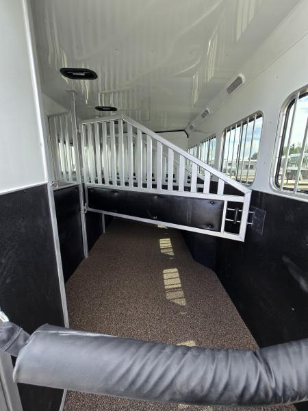 New 2026 Merhow Stampede 4 Horse Trailer