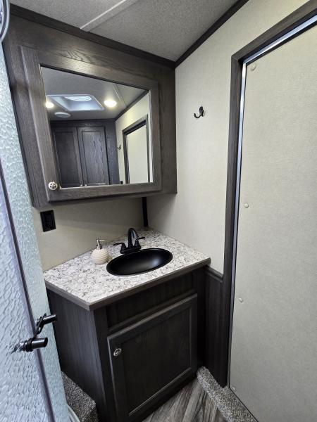 New 2026 Merhow Stampede 4 Horse Trailer
