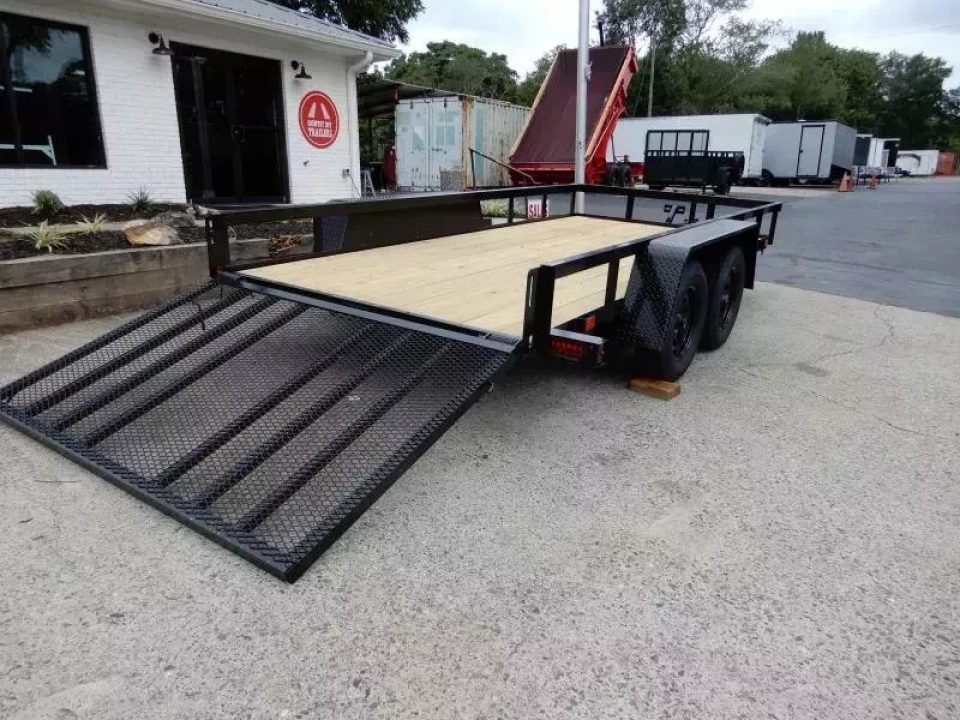 New 2027 Currahee 76'x14' Landscape, Removable Ramp Gate, 14" Sides