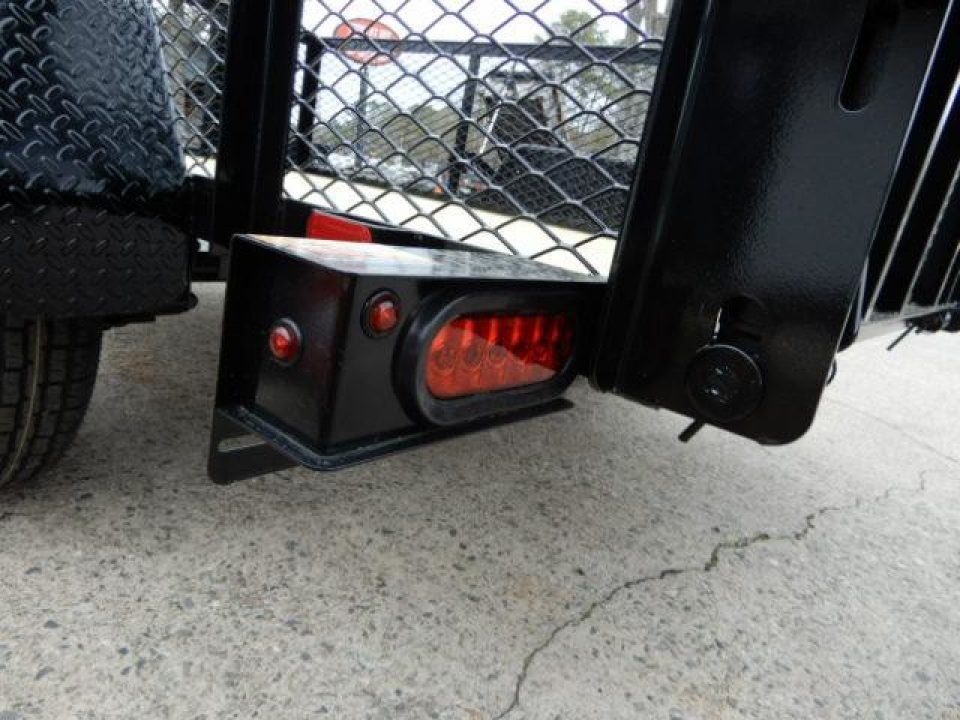 New 2027 Currahee 5x8' Utility, 2' Wire Side, Removable Ramp Gate