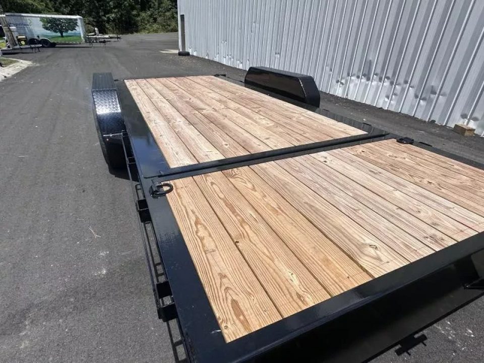 New 2025 Diamond C 82x20' Hydraulically Dampened Tilt Equipment, 14000 GVWR, HTL207