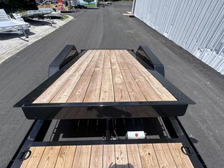 New 2025 Diamond C 82x20' Hydraulically Dampened Tilt Equipment, 14000 GVWR, HTL207