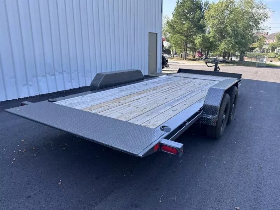 New 2025 Diamond C 20' Equipment Hydraulically Dampened Tilt, 14k GVWR, HTL207