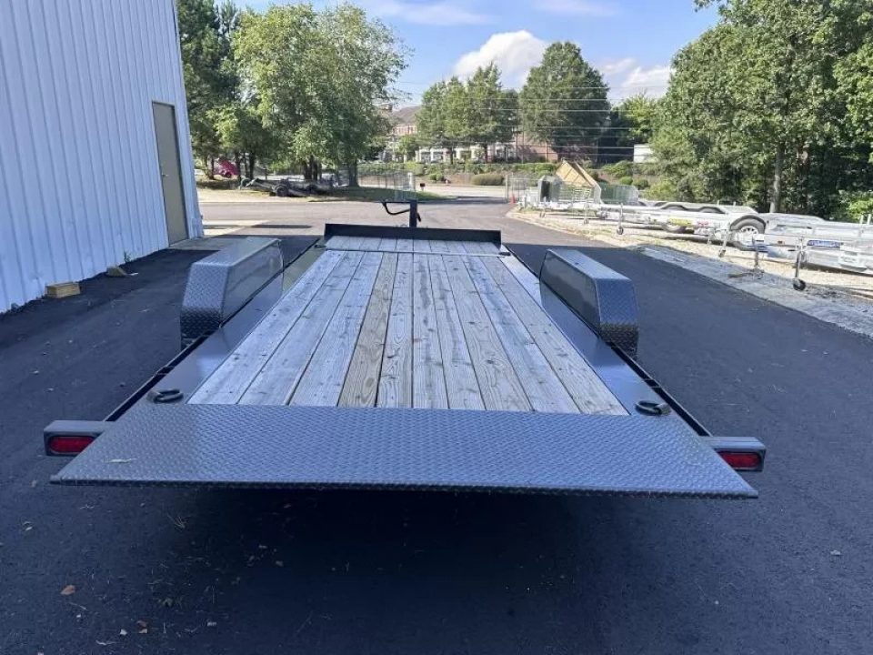 New 2025 Diamond C 20' Equipment Hydraulically Dampened Tilt, 14k GVWR, HTL207