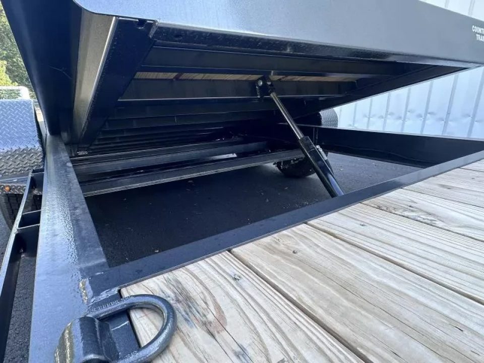 New 2025 Diamond C 20' Equipment Hydraulically Dampened Tilt, 14k GVWR, HTL207