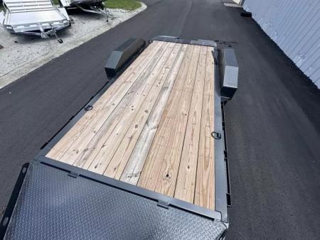 New 2025 Diamond C 82"x16' Low Profile Equipment, 14900 GVWR, 2' Dove, LPX207