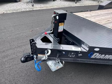 New 2025 Diamond C 82"x16' Low Profile Equipment, 14900 GVWR, 2' Dove, LPX207