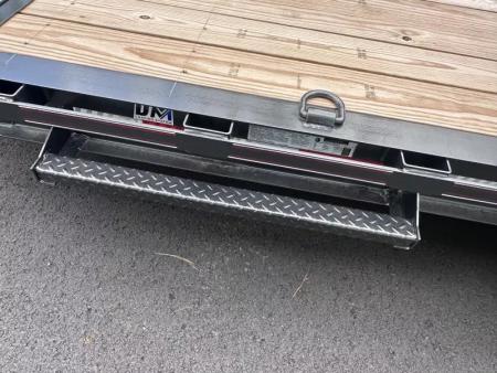 New 2025 Diamond C 82"x16' Low Profile Equipment, 14900 GVWR, 2' Dove, LPX207