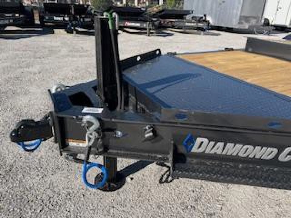 New 2025 Diamond C 82"x20' Equipment, 16' Tilt HDT210