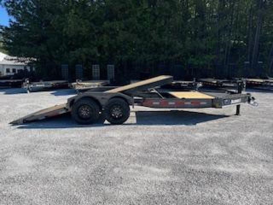 New 2025 Diamond C 82"x20' Equipment, 16' Tilt HDT210