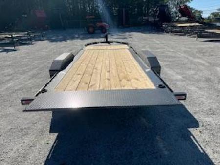 New 2025 Diamond C 82"x20' Equipment, 16' Tilt HDT210