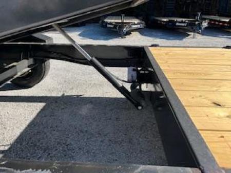 New 2025 Diamond C 82"x20' Equipment, 16' Tilt HDT210