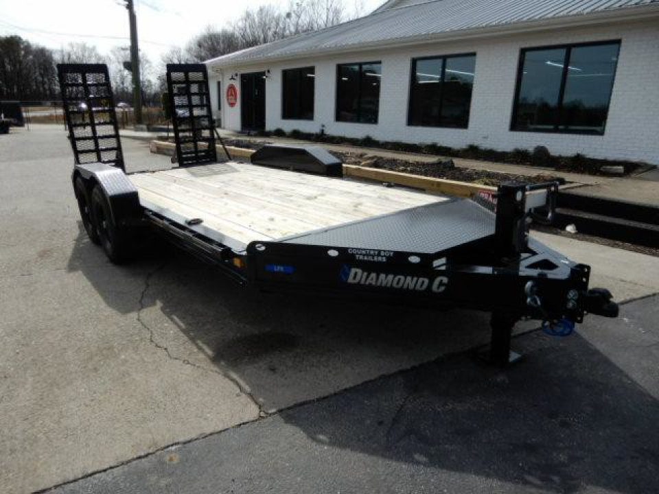 New 2025 Diamond C 16' Low Profile Equipment, 11500lb Payload, 2' Dove w/ cleats, Wide Ramps LPX207