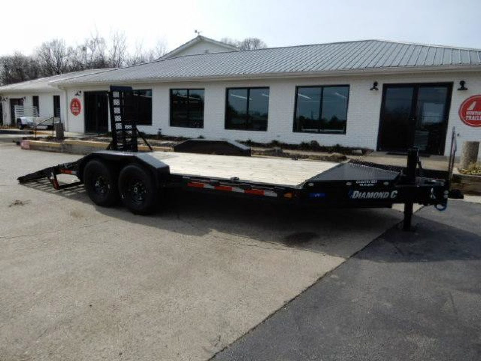New 2025 Diamond C 16' Low Profile Equipment, 11500lb Payload, 2' Dove w/ cleats, Wide Ramps LPX207