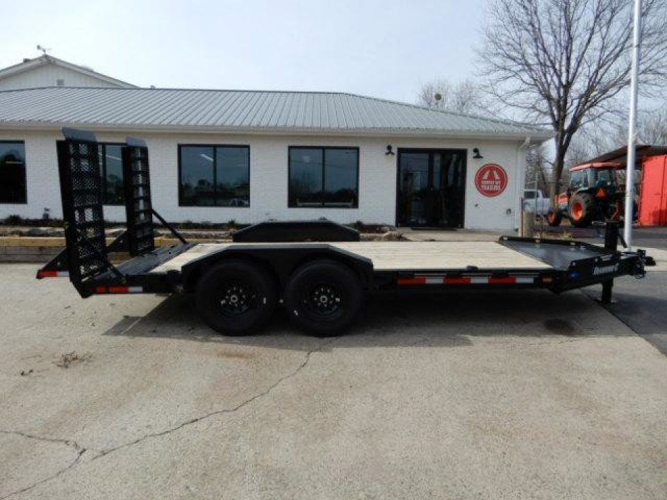 New 2025 Diamond C 16' Low Profile Equipment, 11500lb Payload, 2' Dove w/ cleats, Wide Ramps LPX207