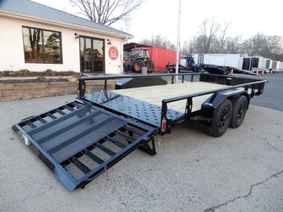New 2026 Diamond C 82x16' Utility, 2 6K Axles, Tractor Gate