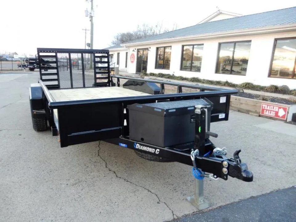 New 2026 Diamond C 82x16' Utility, 2 6K Axles, Tractor Gate