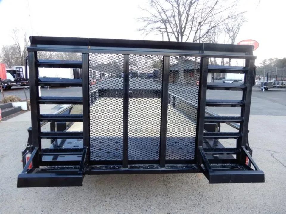 New 2026 Diamond C 82x16' Utility, 2 6K Axles, Tractor Gate