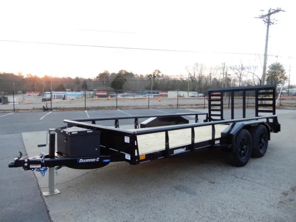 New 2026 Diamond C 82x16' Utility, 2 6K Axles, Tractor Gate