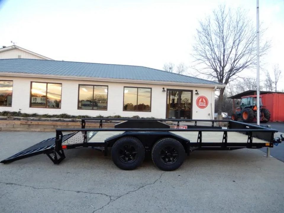 New 2026 Diamond C 82x16' Utility, 2 6K Axles, Tractor Gate