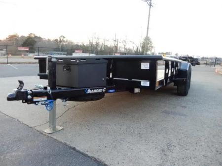 New 2026 Diamond C 82x16' Utility, 2 6K Axles, Tractor Gate
