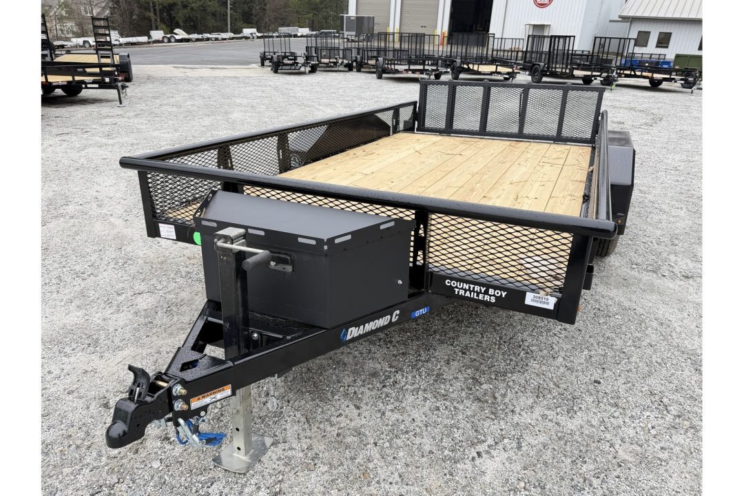 New 2026 Diamond C 14'x83" Tandem Utility, Bi-Fold Gate