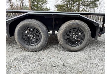 New 2026 Diamond C 14'x83" Tandem Utility, Bi-Fold Gate