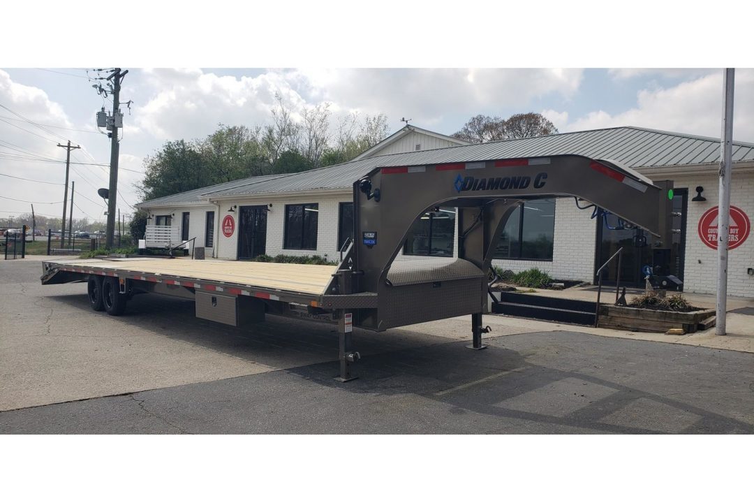 New 2026 Diamond C 8.5x35' Hotshot, 14090 GVWR, Elec-Hydr-Brakes, Max Ramps FMAX208