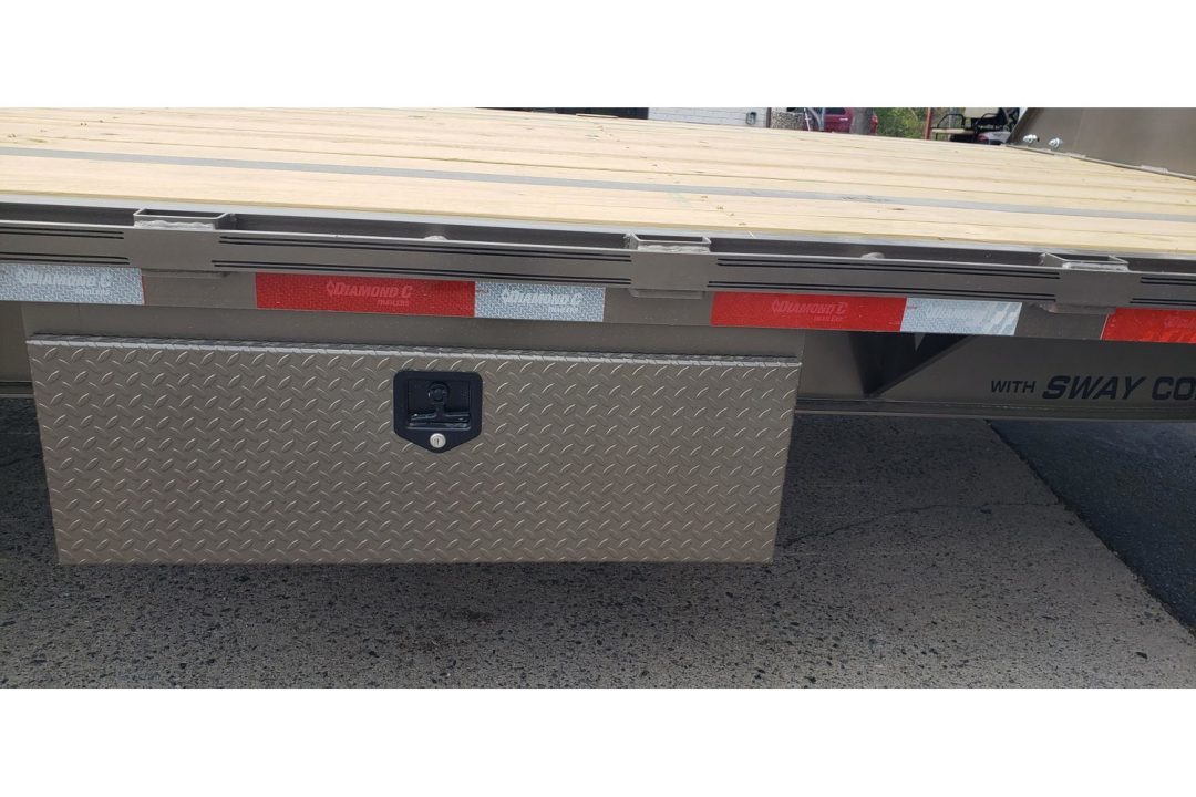 New 2026 Diamond C 8.5x35' Hotshot, 14090 GVWR, Elec-Hydr-Brakes, Max Ramps FMAX208