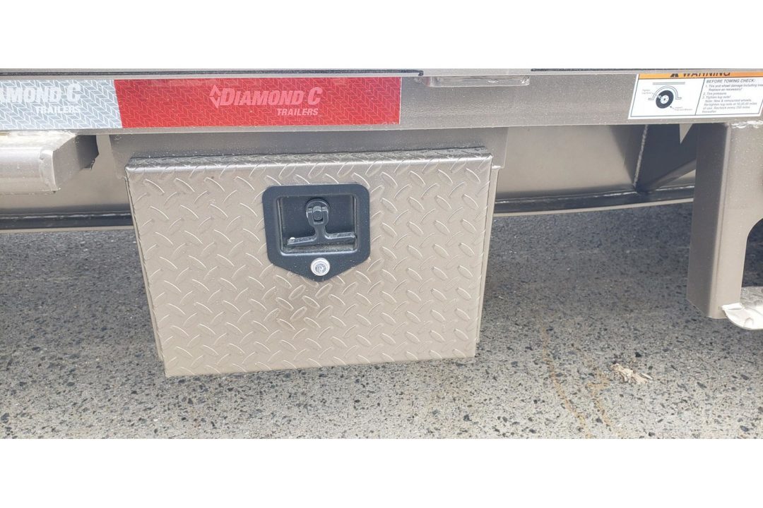New 2026 Diamond C 8.5x35' Hotshot, 14090 GVWR, Elec-Hydr-Brakes, Max Ramps FMAX208
