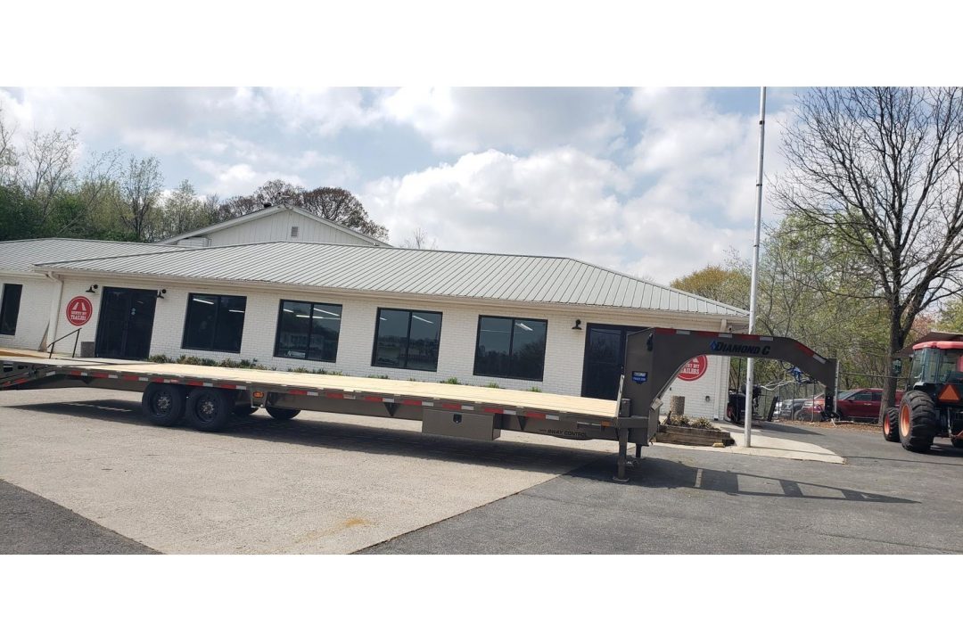 New 2026 Diamond C 8.5x35' Hotshot, 14090 GVWR, Elec-Hydr-Brakes, Max Ramps FMAX208