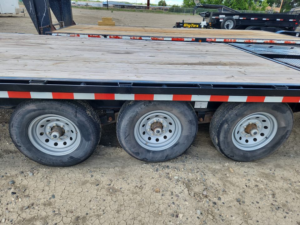 Used 2022 Iron Bull 22' DECKOVER
