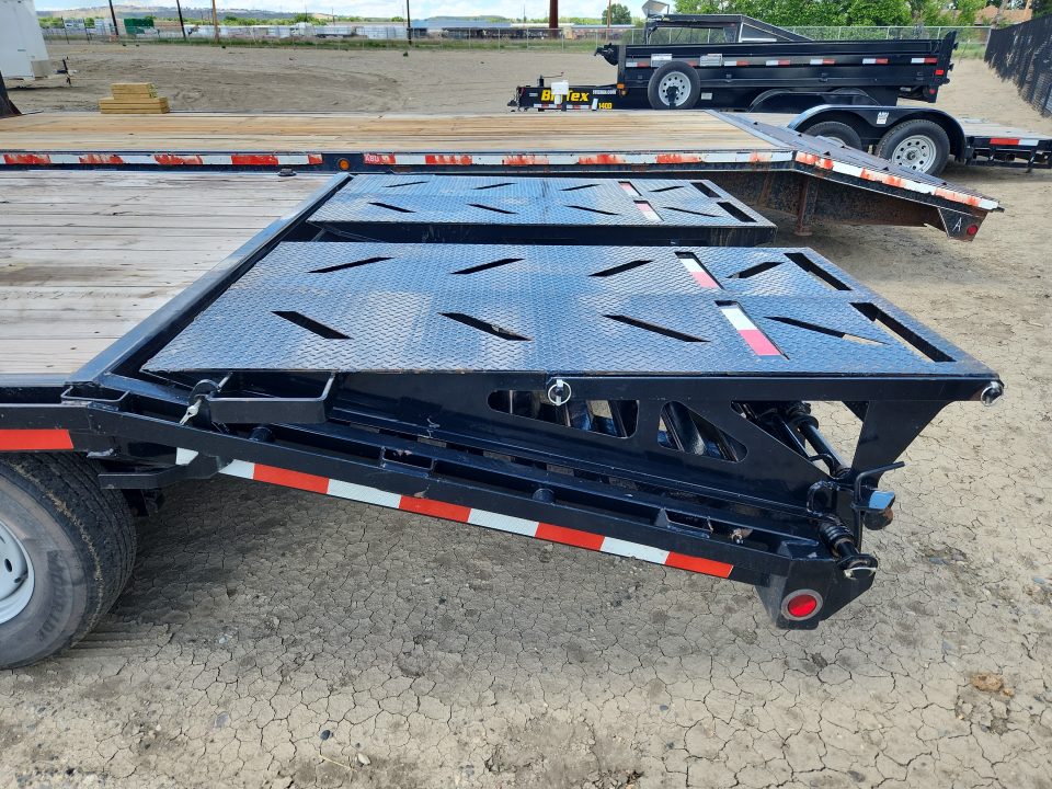 Used 2022 Iron Bull 22' DECKOVER