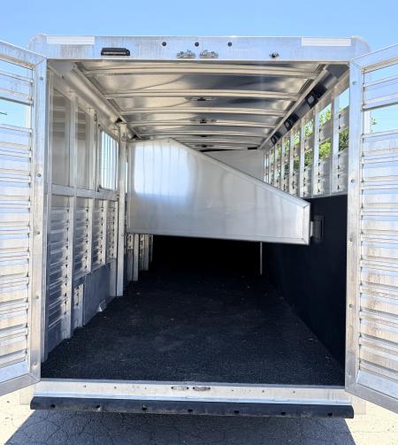 Used 2022 Exiss Trailer 4 Horse Gooseneck Slant Load