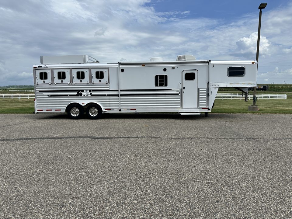 Used 2004 4-Star Trailers 4H 12' LQ Horse Trailer